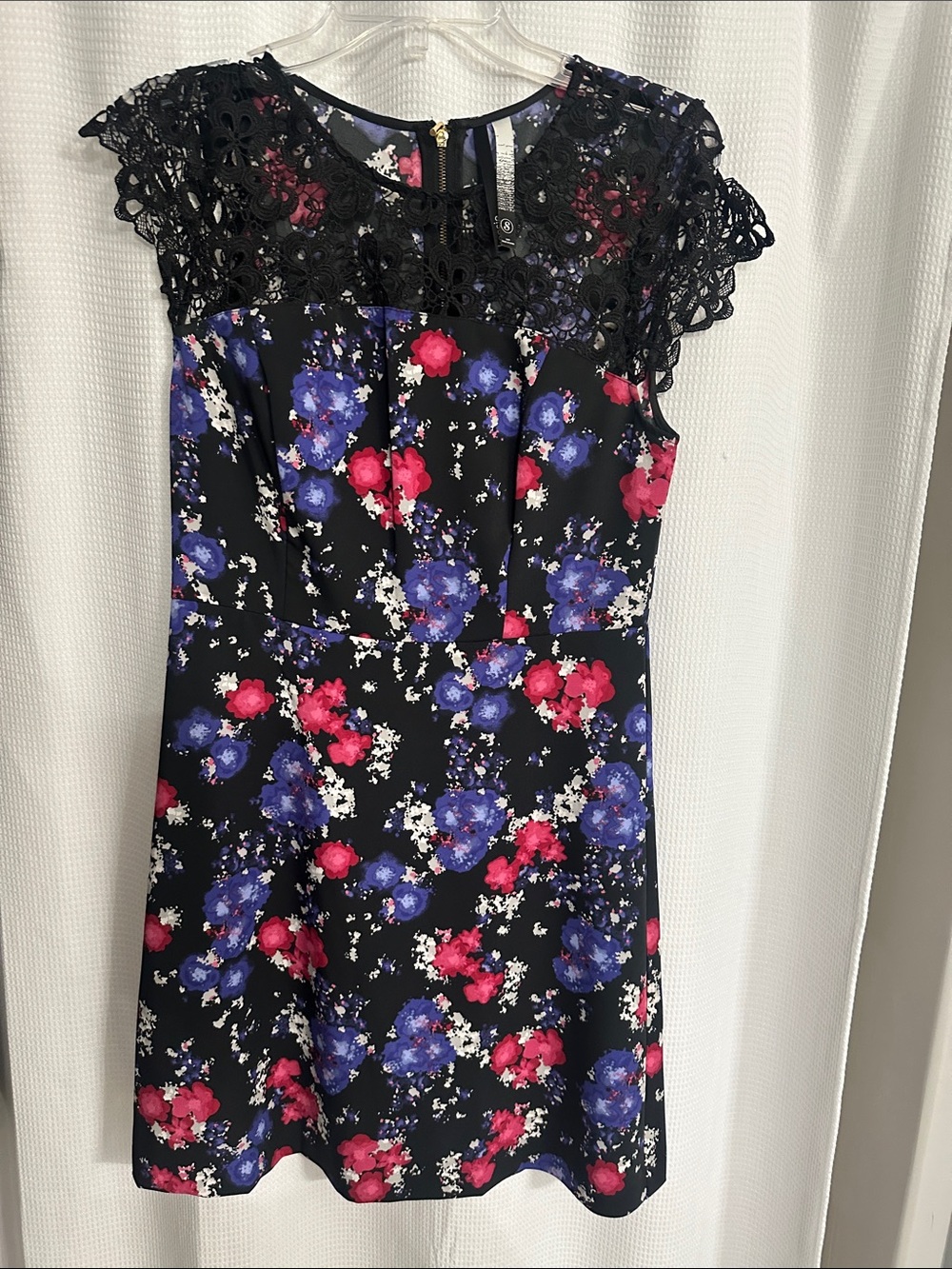 Kensie black Floral Lace Cap-Sleeve dress